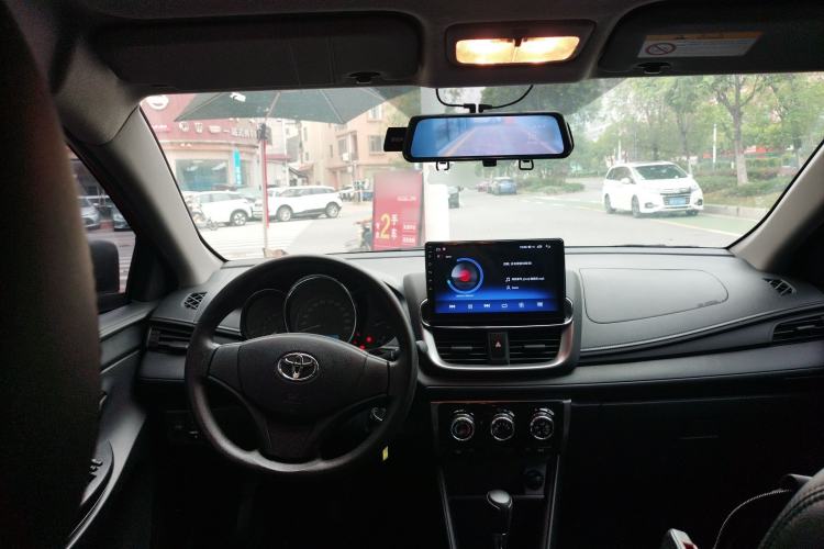 Used Toyota YARiS L Zhi Xuan 2021 X-Trail 1.5L CVT Leading Edition Center Console