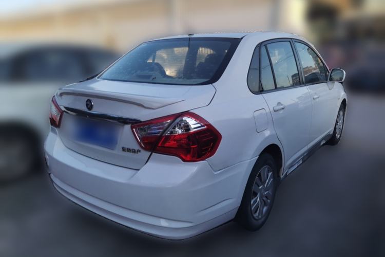 Used Venucia D50 2013 1.6L Automatic Fashion Edition
