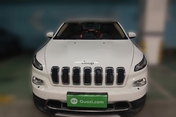 Used Jeep Cherokee 2020 2.0L Two-Wheel Drive Classic Sports Edition