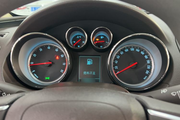 Used Buick Regal 2015 2.0L Leading Fashion Edition