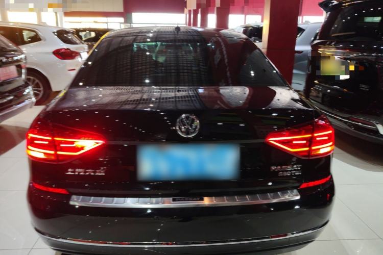 Used Volkswagen Passat 2017 280TSI DSG Luxury Edition
