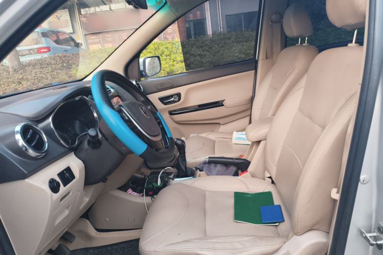 Used Jinbei 750 2015 1.5L Flagship Model
