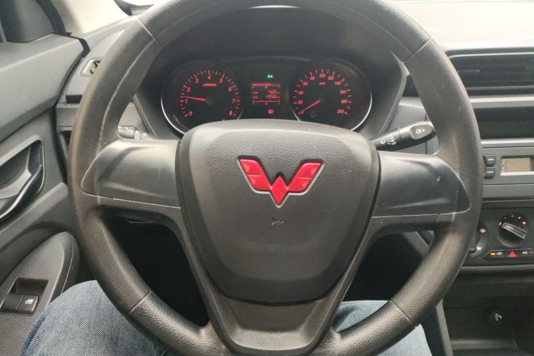 Used Wuling Hongguang 2021 1.5L S Base Version LAR Steering Wheel