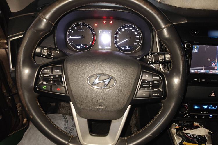 Used Hyundai ix25 2015 2.0L Automatic 4x4 Deluxe DLX