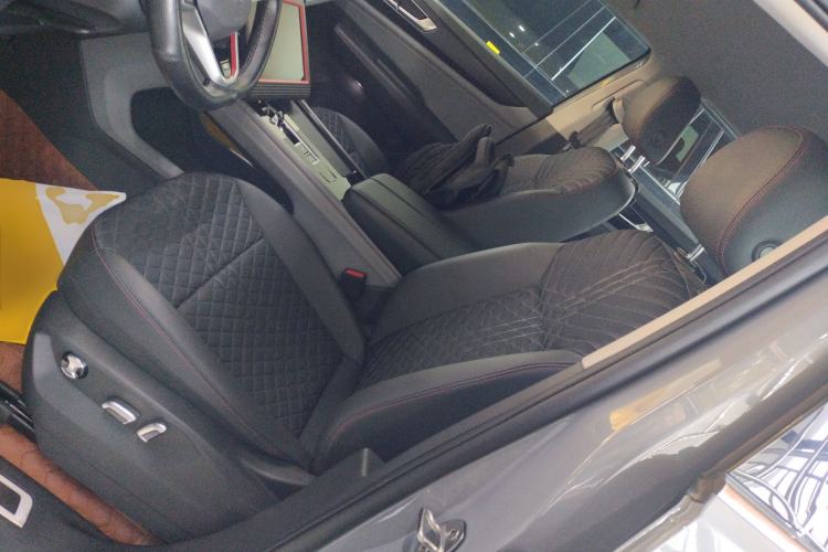 Used Volkswagen Teramont X 2023 Revised Version 330TSI Two-Wheel-Drive Luxury Edition
