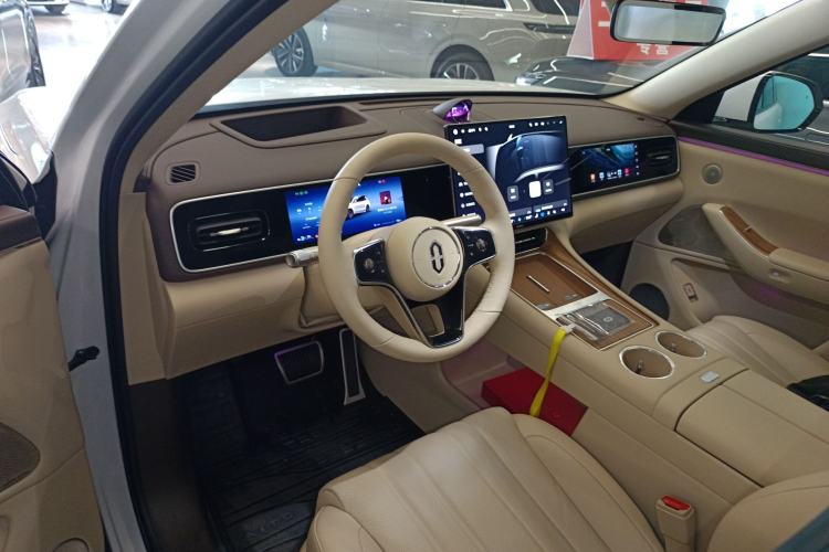 Used Hima AITO M7 2026 Model Range-Extending Max All-Wheel Drive 5-Seater Version Center Console