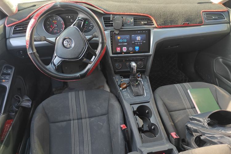 Used Volkswagen Lamando 2017 230TSI DSG Fashion Edition Center Console