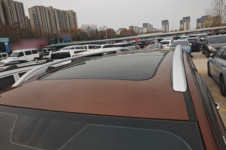 Used Roewe RX8 2018 30T Smart Connectivity Two-Wheel Drive Flagship Edition