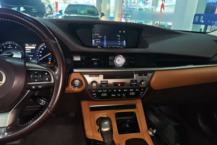 Used Lexus ES 2015 200 Elite Edition
