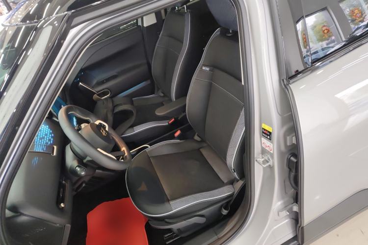 Used MINI Electric ACEMAN 2024 E Classic Edition Left Front Seat