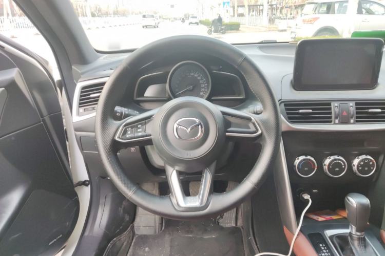 Used Mazda CX-4 2018 2.0L Automatic Two-Wheel Drive Blue Sky Dynamic Version China VI Standard
