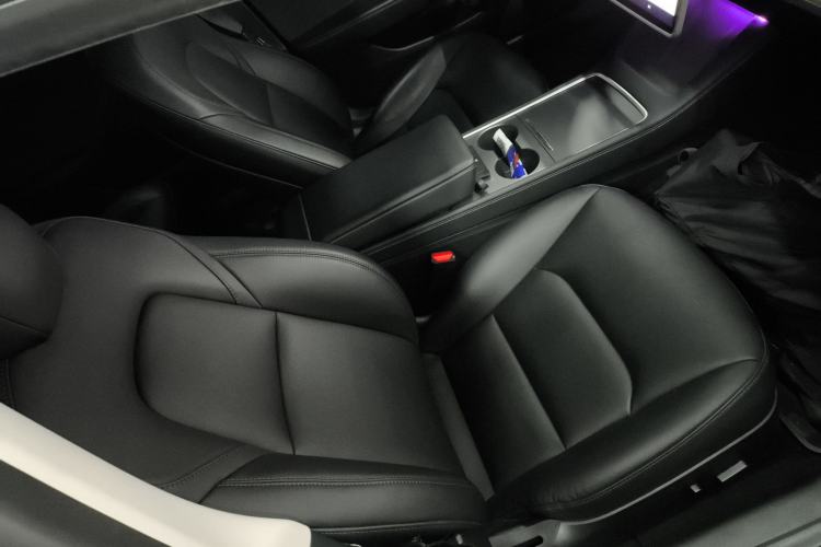 Used Tesla Model 3 2022 Rear-Wheel-Drive Version Right Front Seat