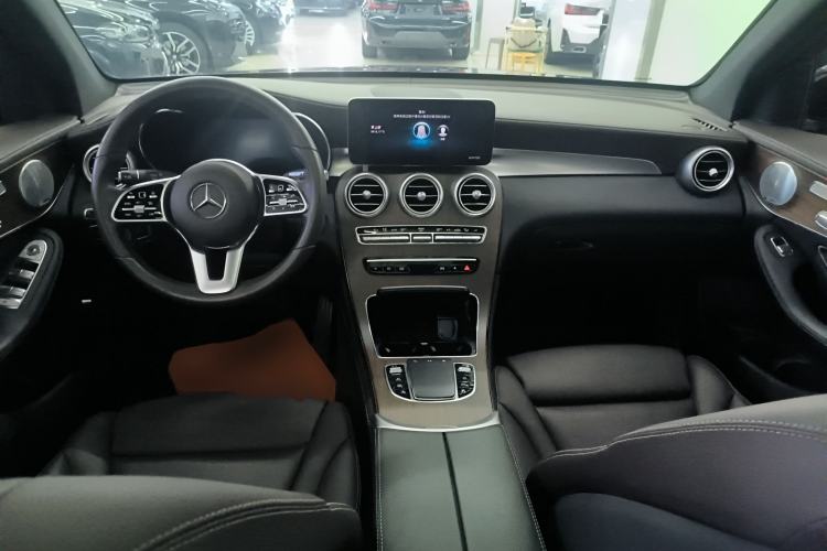 Used Mercedes-Benz GLC 2021 GLC 300 L 4MATIC Dynamic Model
