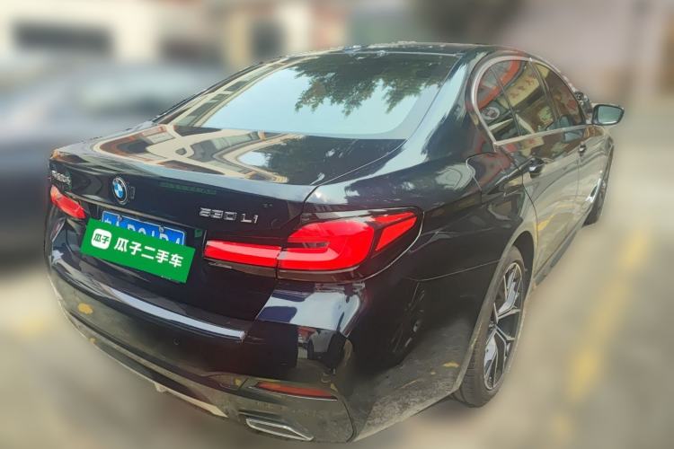 Used BMW 5 Series 2023 530Li Luxury Edition M Sport Package Rear Right 45 Deg