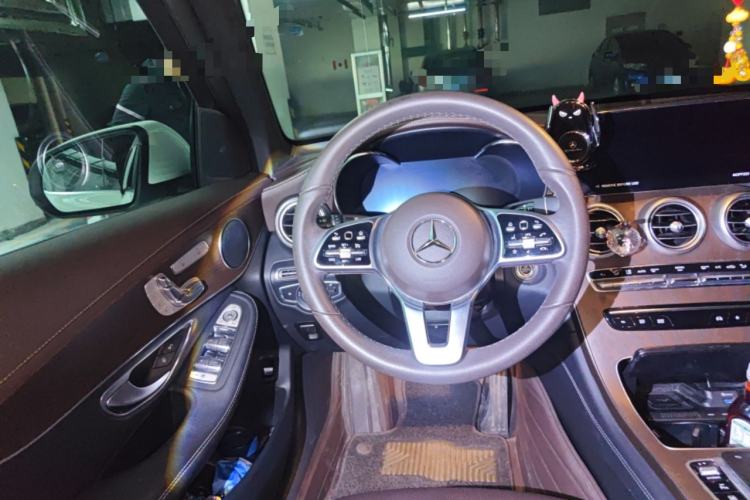 Used Mercedes-Benz GLC 2022 Refreshed GLC 300 L 4MATIC Dynamic Edition Steering Wheel