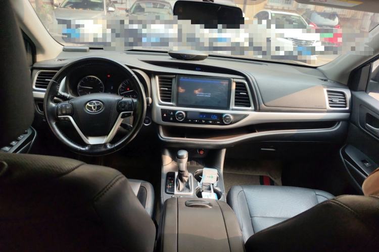 Used Toyota Highlander 2017 2.0T Two-Wheel Drive Luxury Edition 7 Seats