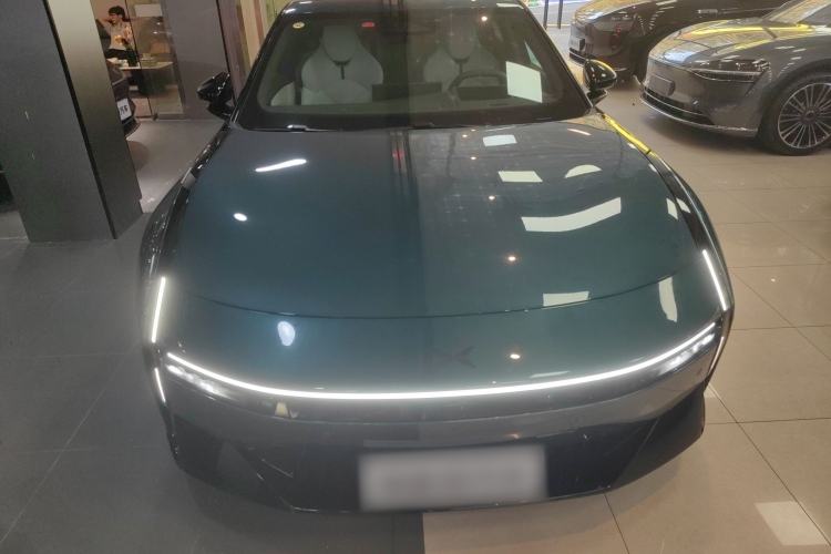 Used XPeng P7 2025 Model—750 All-Wheel-Drive High-Performance Ultra