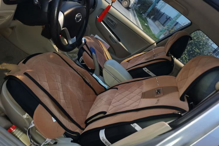 Used Soueast V3 Lingyue 2012 Revised Version 1.5L Manual – Happiness Edition