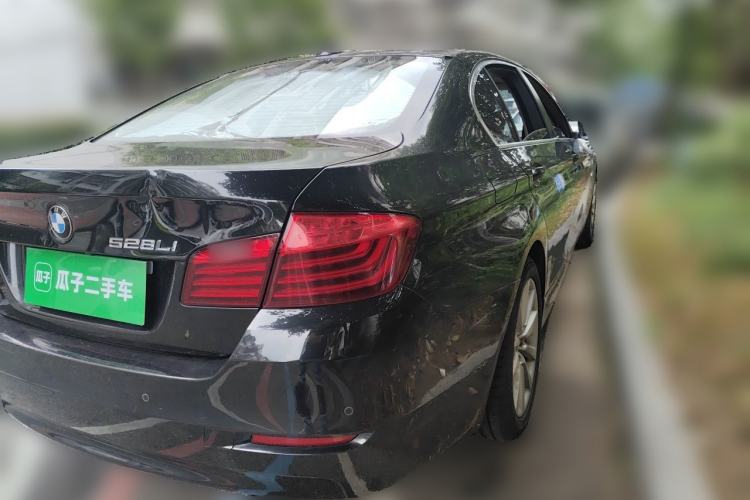 Used BMW 5 Series 2014 528Li Leading Model