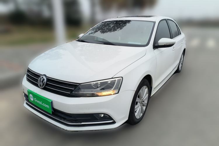 Used Volkswagen Sagitar 2015 1.6L Manual Comfort Model