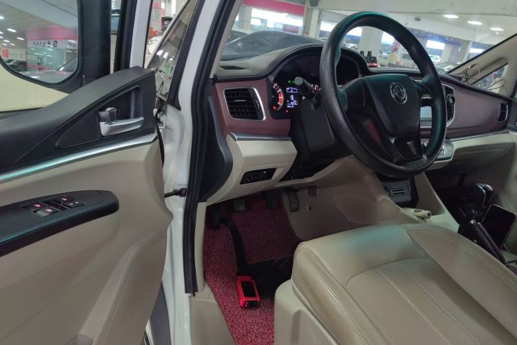 Used FORTHING Lingzhi 2018 M5L 1.6L 7-Seater Luxury Model
