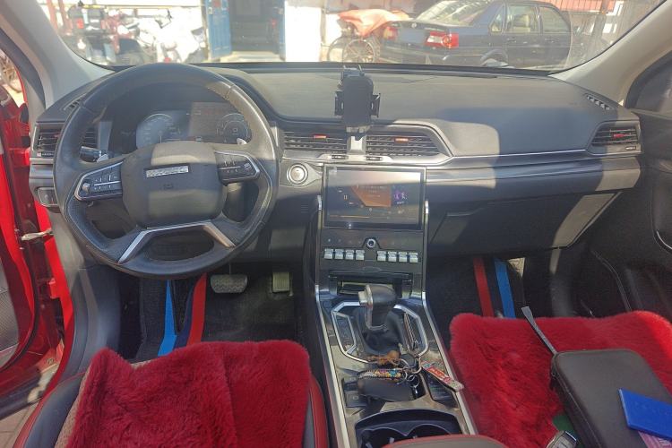 Used Haval H4 2018 Red-Label 1.5 GDIT DCT Fashion Edition Center Console