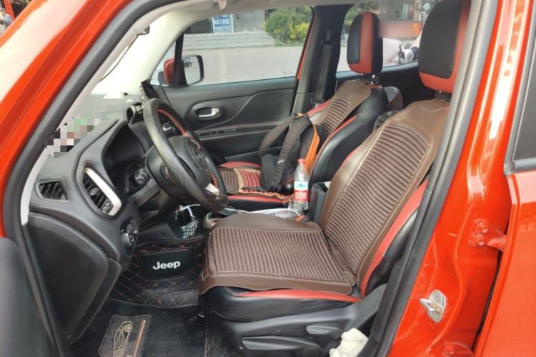 Used Jeep Renegade 2018 Connected Large Screen Version 180T Automatic High-Energy Edition Left Front Seat