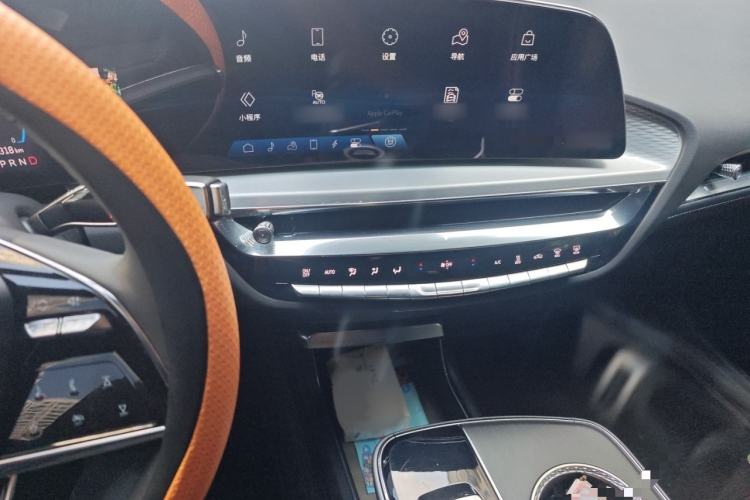 Used Cadillac LYRIQ 2024 Rear-Drive Standard Range Luxury Edition