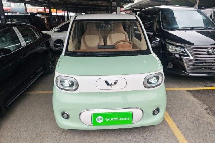 Used Wuling Hongguang MINIEV 2024 3rd Generation 215km Advanced Version Front