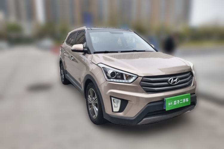 Used Hyundai ix25 2015 1.6L Automatic Two-Wheel-Drive Deluxe DLX Model
