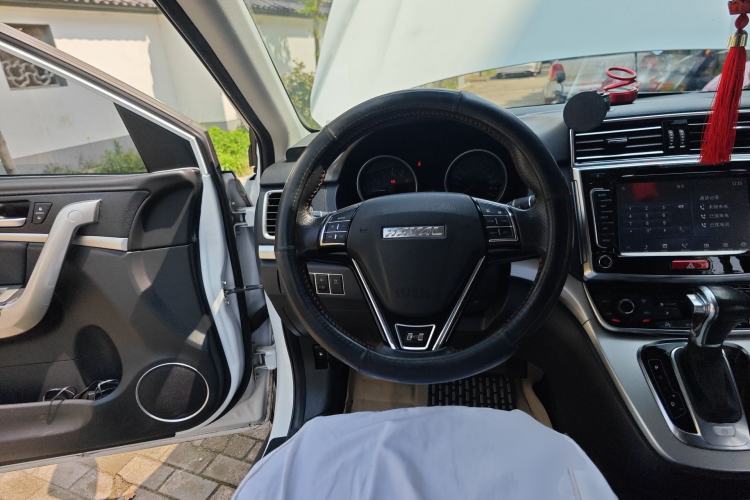 Used Haval H6 2015 Sport Edition 1.5T Automatic Two-Wheel Drive Luxury Model Steering Wheel