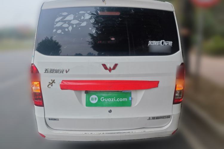 Used Wuling Rongguang V 2018 1.5L Standard Version Rear