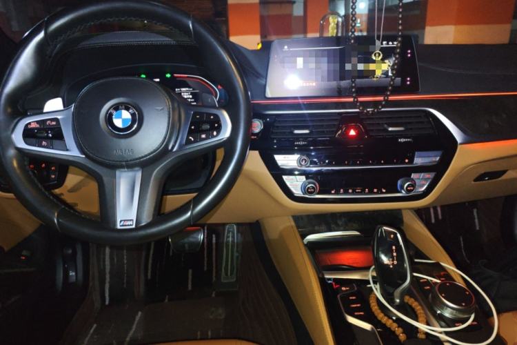 Used BMW 5 Series 2020 530Li Leading Model M Sport Package Center Console