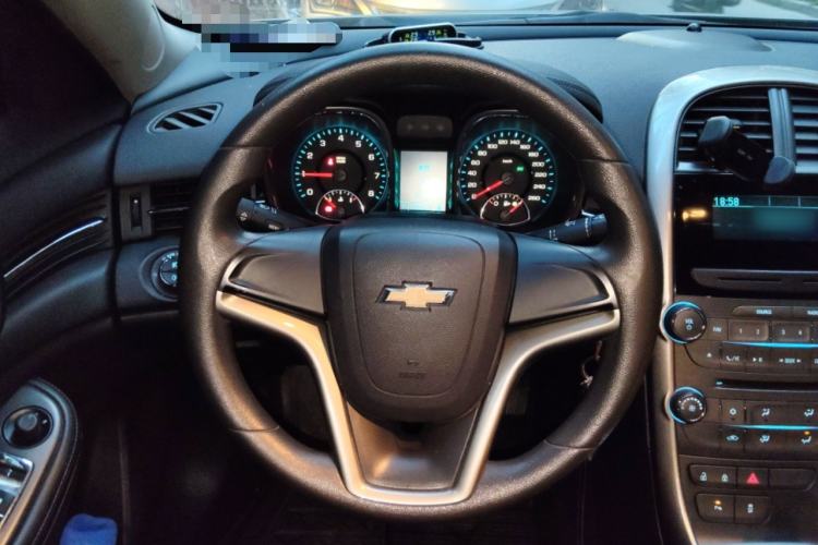 Used Chevrolet Malibu 2013 1.6T Automatic Comfort Edition Steering Wheel