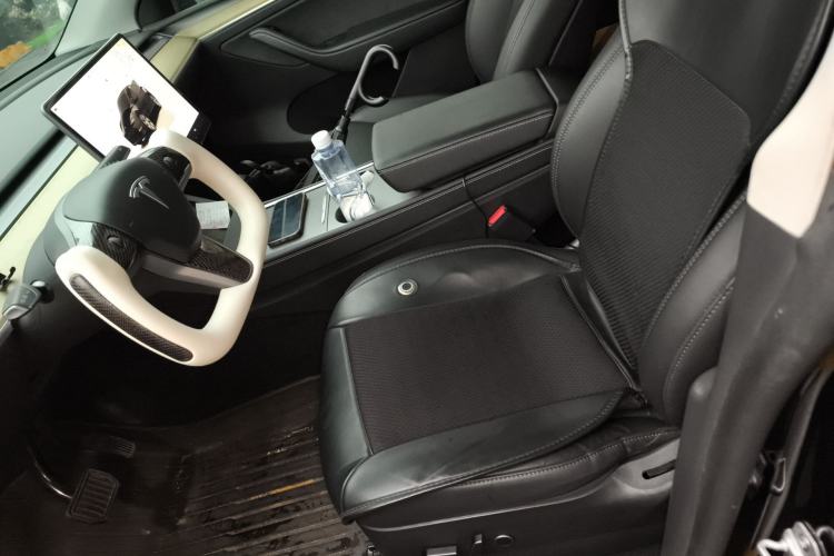 Used Tesla Model Y 2023 Rear-Wheel-Drive Version