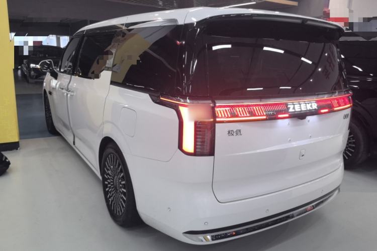 Used Zeekr 009 2024 Six-Seat Executive Version 4WD 108 kWh