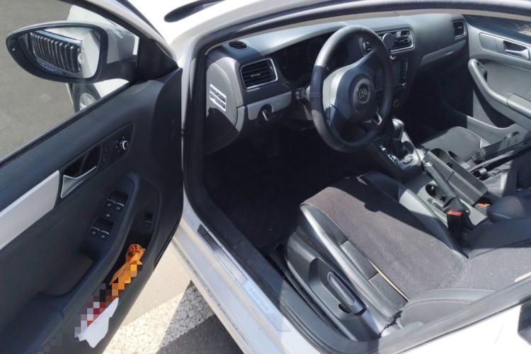 Used Volkswagen Sagitar 2014 Revised Version 1.6L Automatic Comfort Edition