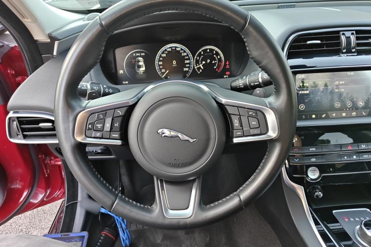 Used Jaguar XEL 2019 2.0T 200 PS Deluxe Edition