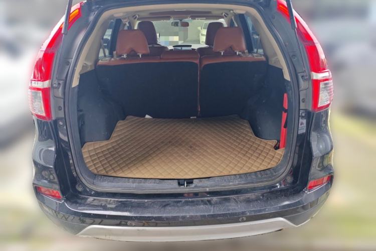 Used Honda CR-V 2016 2.0L two-wheel drive Urban Edition Trunk