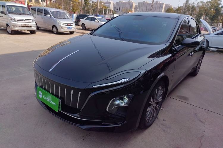 Used Hongqi E-QM5 2022 431 km Charge & Enjoy Edition