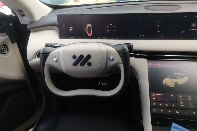 Used IM LS7 2023 90 kWh Elite Rear-Drive Version