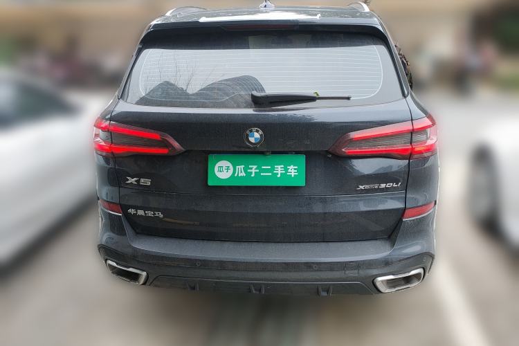 Used BMW X5 2022 xDrive 30Li Luxury M Sport Package
