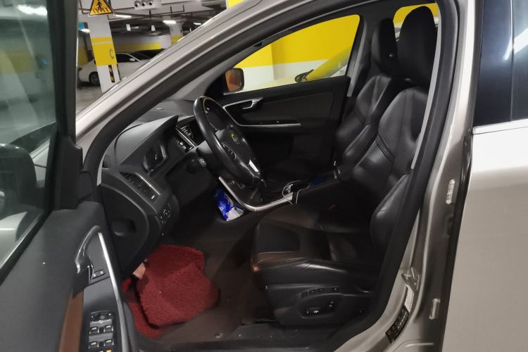 Used Volvo XC60 2015 T5 AWD Zhiyuan Edition
