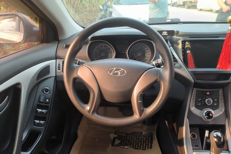 Used Hyundai Elantra (5th Generation / Langdong) 2012 1.6L Automatic Fashion Edition Steering Wheel