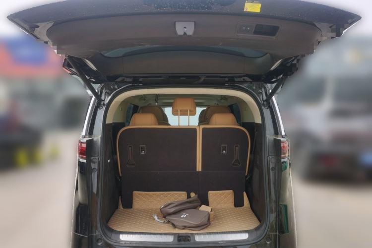 Used Denza D9 2024 DM-i 1050 Luxury Model