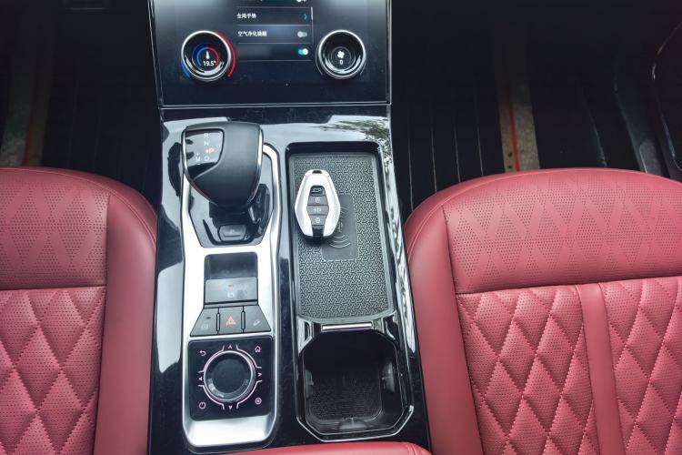 Used JETOUR X70 PLUS 2023 1.6T DCT Stronger PRO 7-Seater Gear Lever