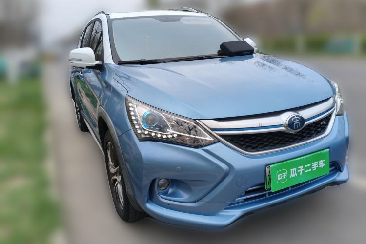 Used BYD Song New Energy 2017 Song EV300 Prestige Model Front Right 45 Deg