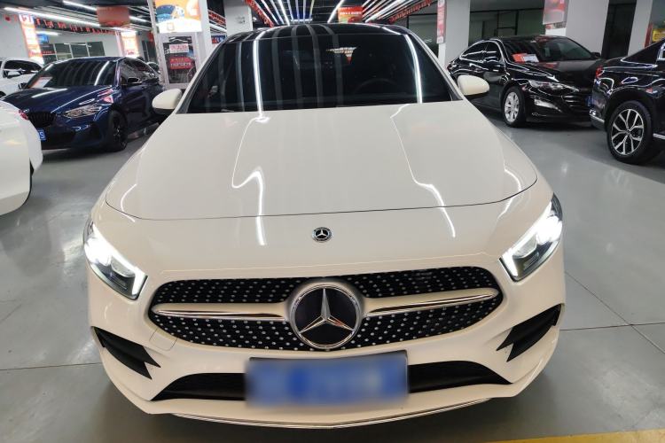 Used Mercedes-Benz A-Class 2022 Revised Version A 200 L Sport Sedan Fashionable Style Front