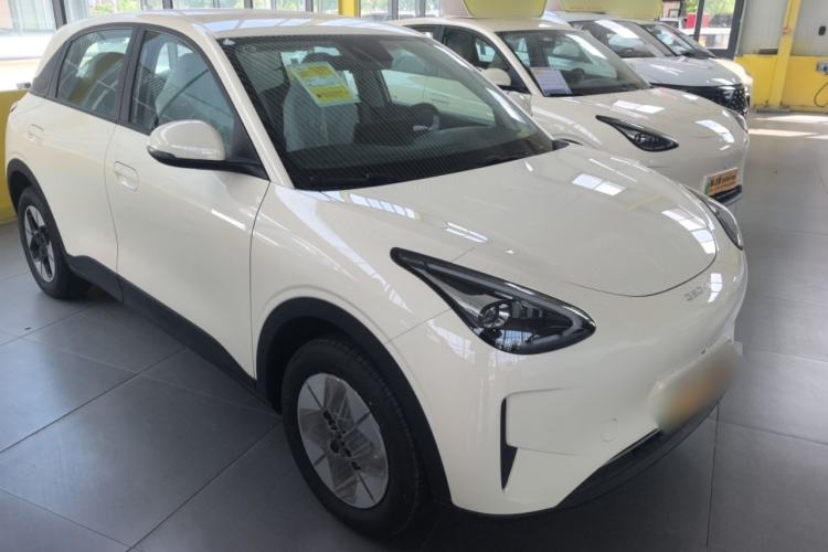 Used Geely Galaxy Geome 2025 410 km Free Version Front Right 45 Deg