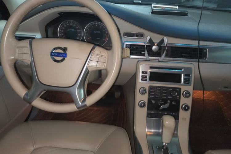 Used Volvo S80L 2011 2.0T Zhiya Edition

